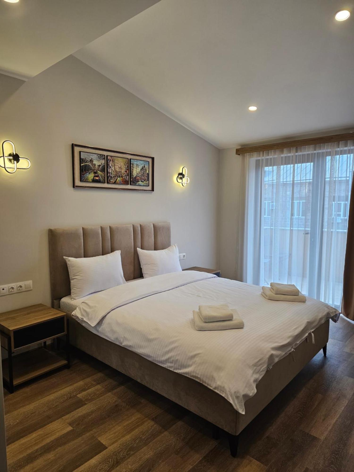 Hotel Avenue 30 Erywań Zewnętrze zdjęcie