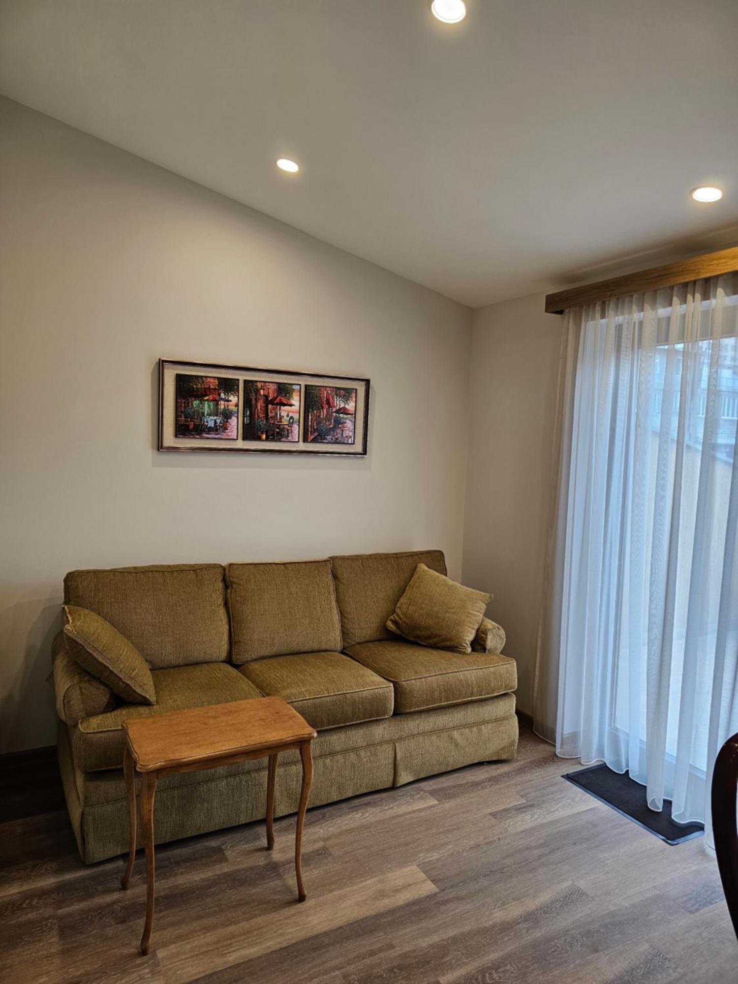 Hotel Avenue 30 Erywań Zewnętrze zdjęcie