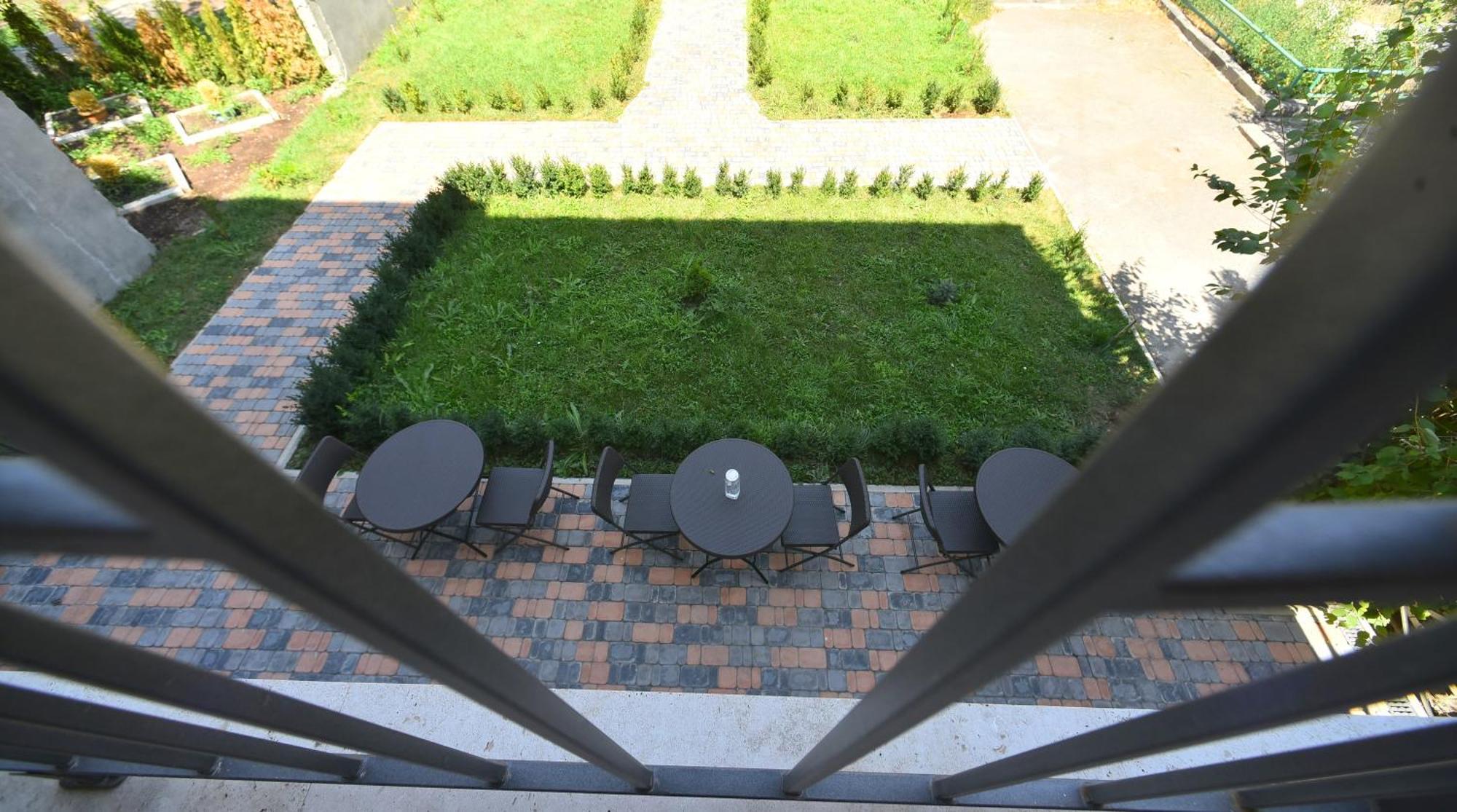 Hotel Avenue 30 Erywań Zewnętrze zdjęcie