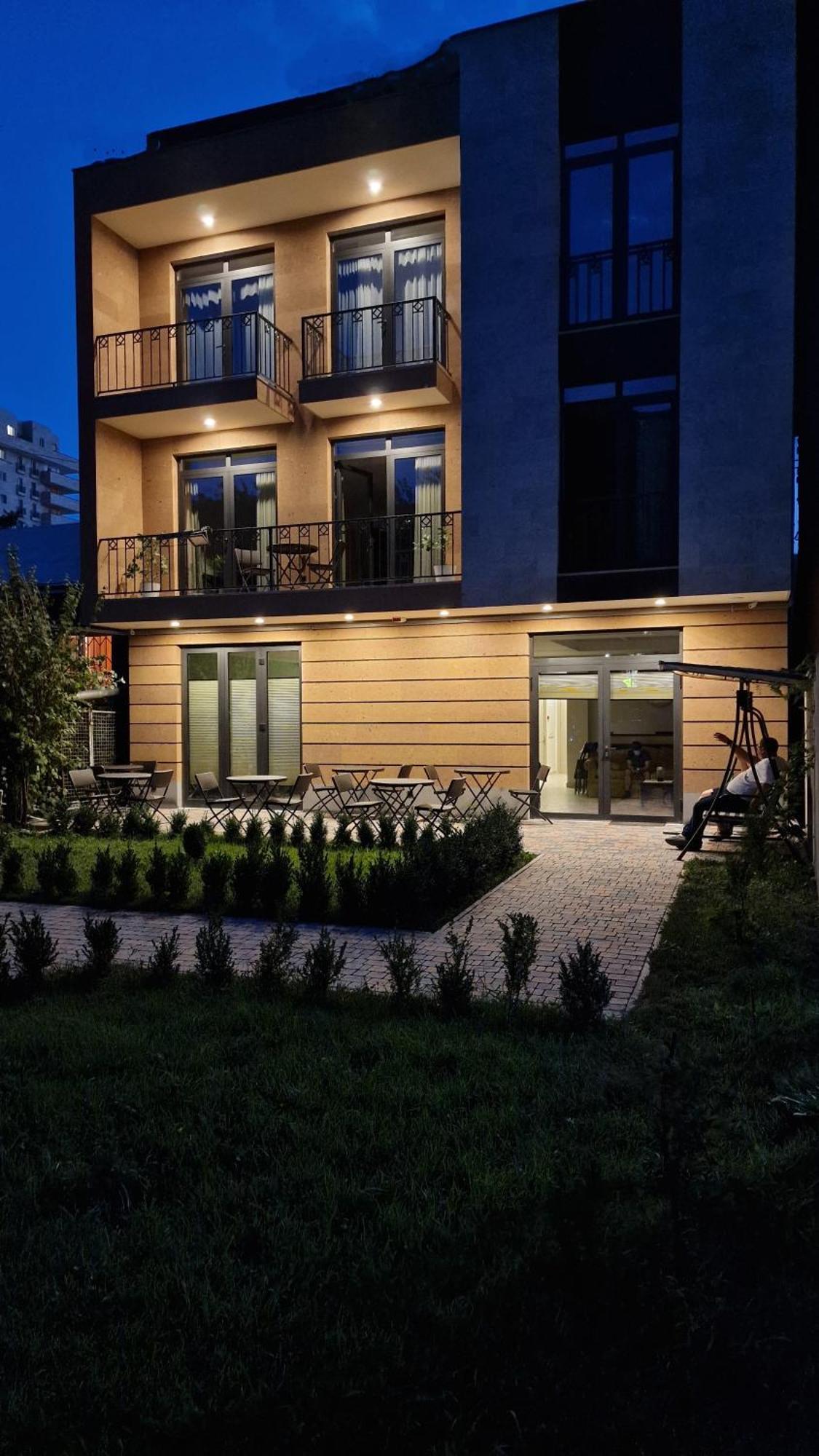 Hotel Avenue 30 Erywań Zewnętrze zdjęcie