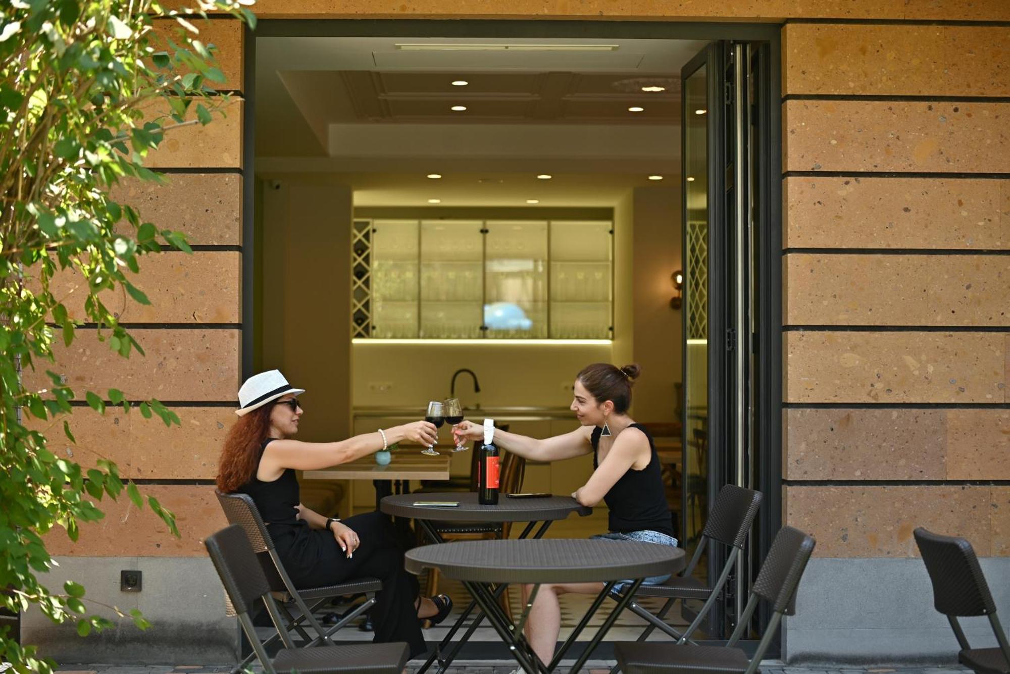 Hotel Avenue 30 Erywań Zewnętrze zdjęcie