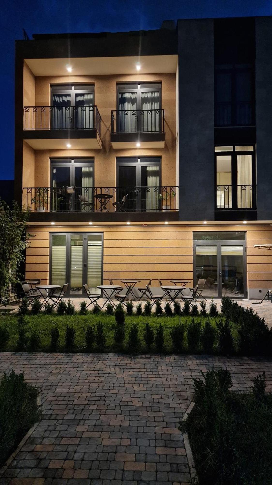 Hotel Avenue 30 Erywań Zewnętrze zdjęcie