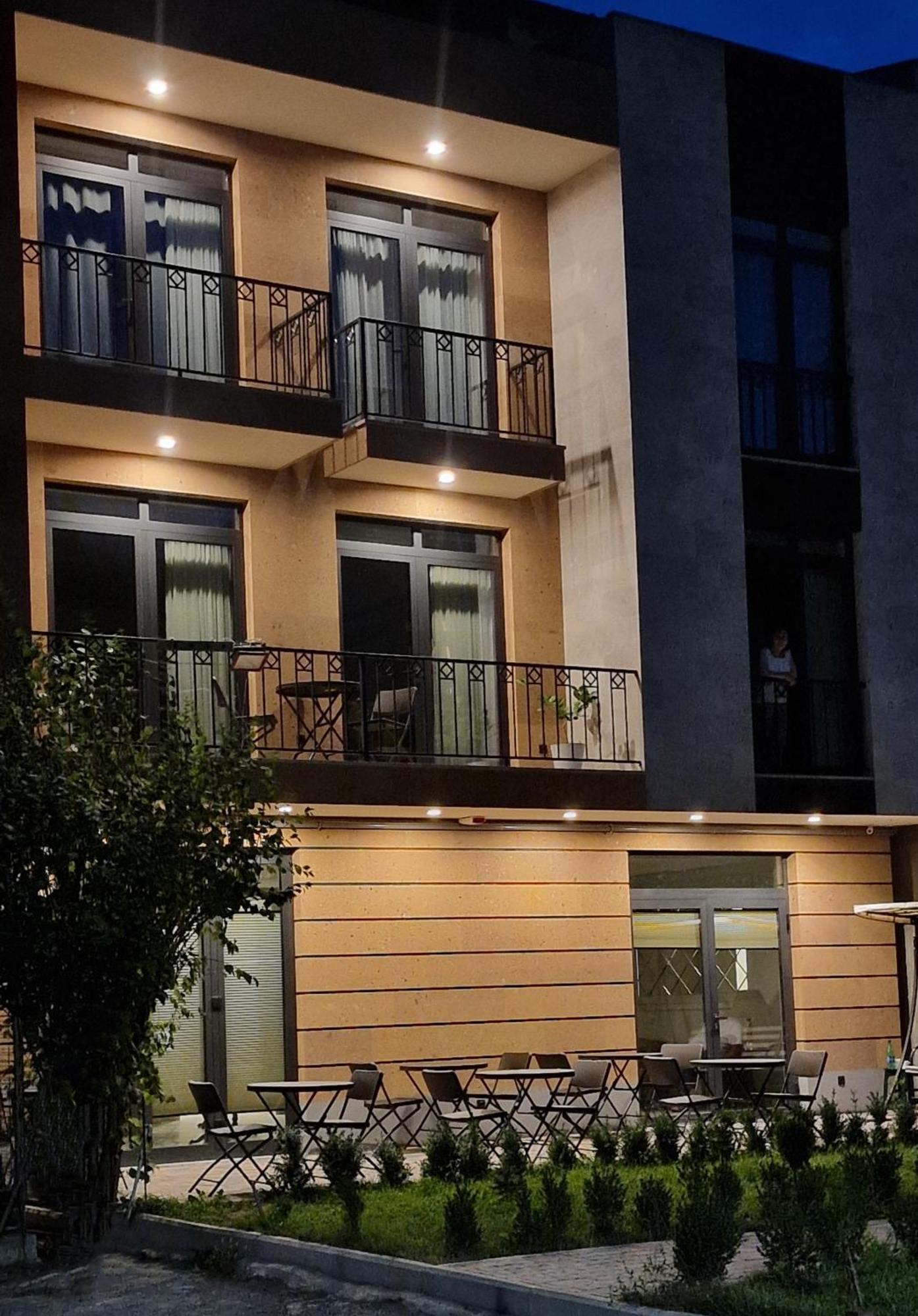 Hotel Avenue 30 Erywań Zewnętrze zdjęcie